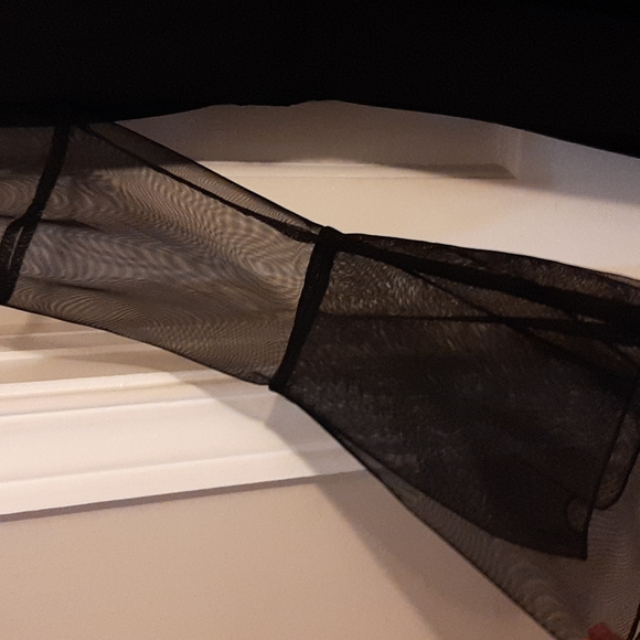 Little black dress - Picture 3 of 4